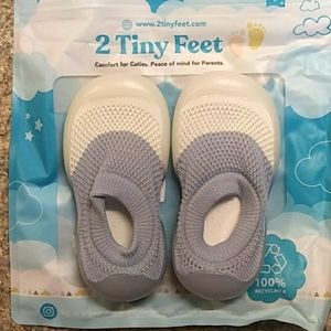 2 Tiny Feet shoe socks